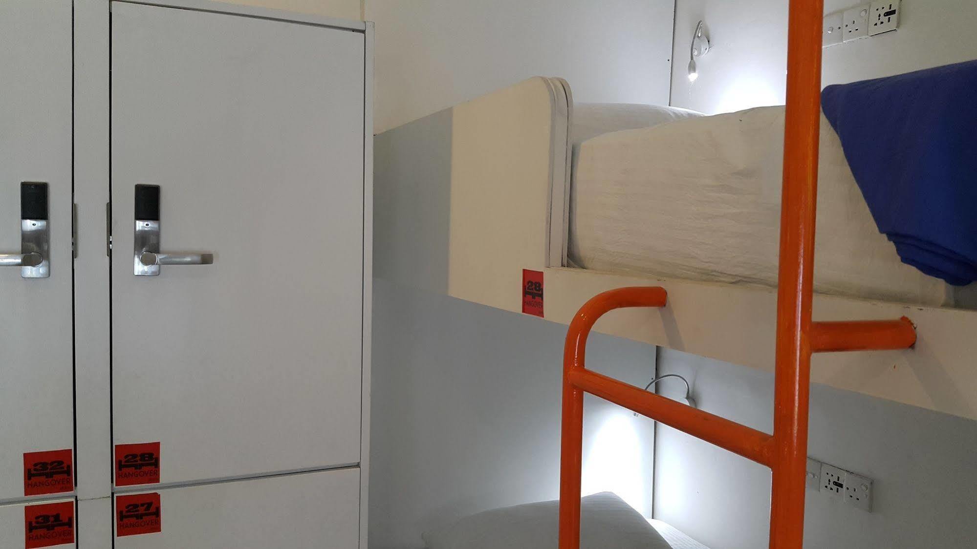 Hangover Hostels @ Colombo Intl Airport Katunayaka Eksteriør bilde