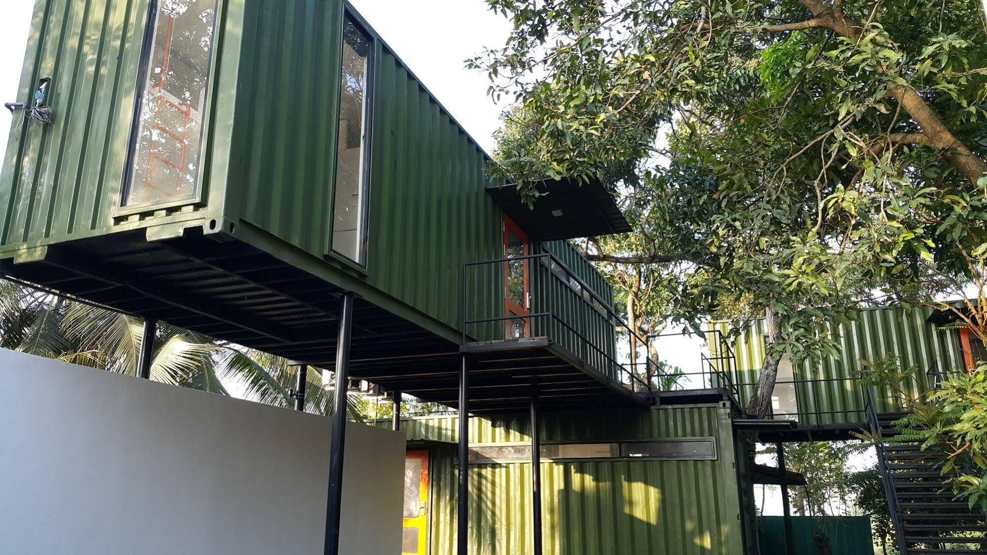 Hangover Hostels @ Colombo Intl Airport Katunayaka Eksteriør bilde